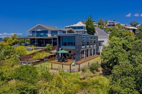 Photo of property in 18 Pine Grove, Tairua, 3508