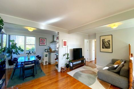 Photo of property in 17 Thomas Avenue, Te Atatu Peninsula, Auckland, 0610