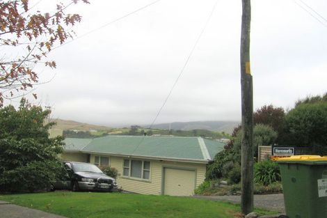 Photo of property in 10 Oriel Place, Tawa, Wellington, 5028