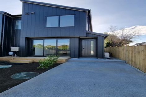 Photo of property in 2a Dianne Louise Drive, Half Moon Bay, Auckland, 2012