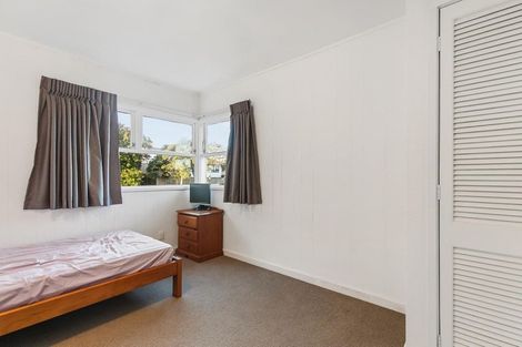 Photo of property in 44 Edgeworth Road, Glenfield, Auckland, 0629