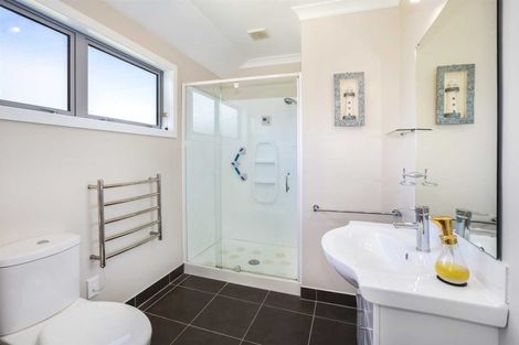 Photo of property in 7 Tasman Close, Aotea, Porirua, 5024