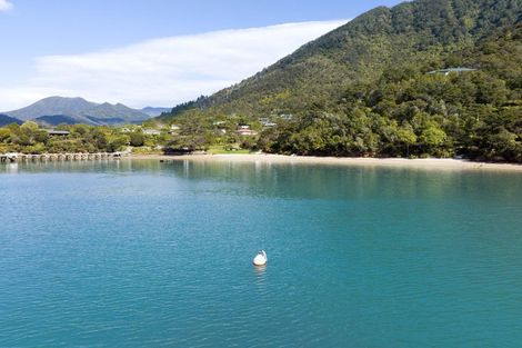 Photo of property in 26 Kamahi Road, Tennyson Inlet, 7195