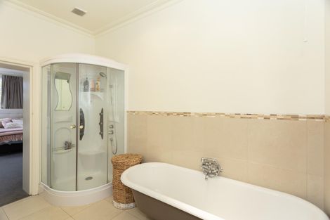 Photo of property in 96 Perth Street, Holmes Hill, Oamaru, 9401