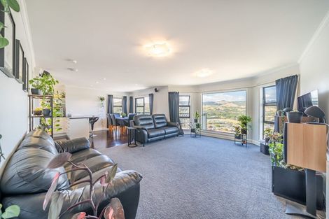 Photo of property in 11 Chastudon Place, Tawa, Wellington, 5028
