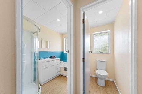 Photo of property in 13 Uenuku Place, Waitara, 4320