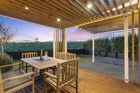 Photo of property in 12 Waiarohia Place, Hobsonville, Auckland, 0616