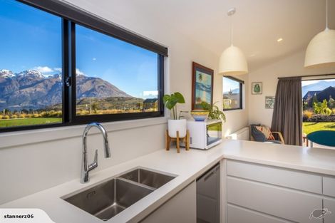 Photo of property in 39 Jacks Point Rise, Jacks Point, Queenstown, 9371
