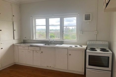 Photo of property in 10 Masters Avenue, Hillcrest, Hamilton, 3216