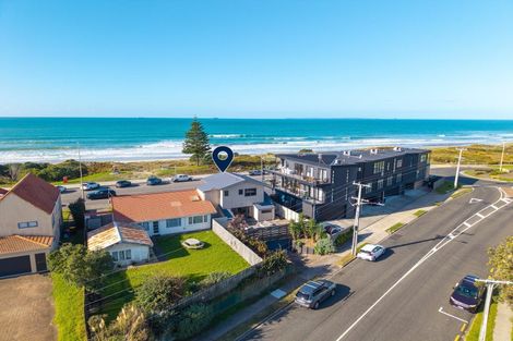 Photo of property in 208a Marine Parade, Mount Maunganui, 3116