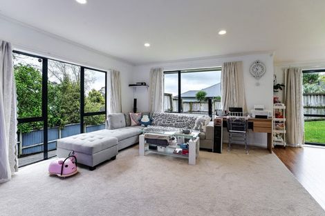 Photo of property in 115c Woodglen Road, Glen Eden, Auckland, 0602