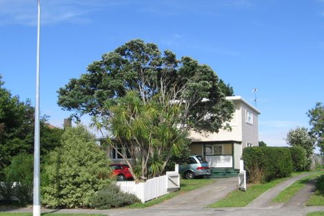 Photo of property in 25 Line Road, Glen Innes, Auckland, 1072