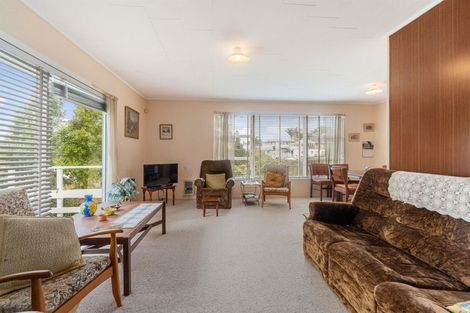 Photo of property in 419 Don Buck Road, Massey, Auckland, 0614
