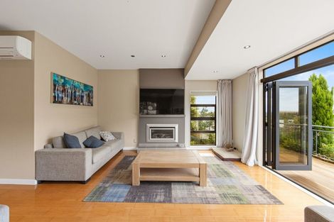 Photo of property in 8 Emerald Lane, Cashmere, Christchurch, 8022