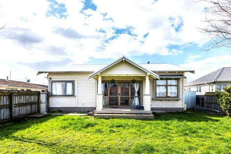 Photo of property in 804 Victoria Street, Parkvale, Hastings, 4122