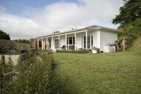 Photo of property in 38 Monowai Road, Johnsonville, Wellington, 6037