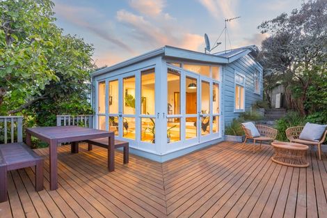 Photo of property in 28 Mortimer Terrace, Aro Valley, Wellington, 6021