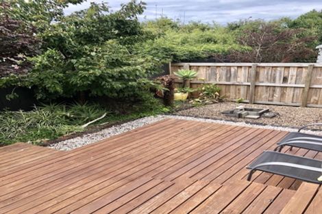 Photo of property in 2/32 Merani Street, Narrow Neck, Auckland, 0622