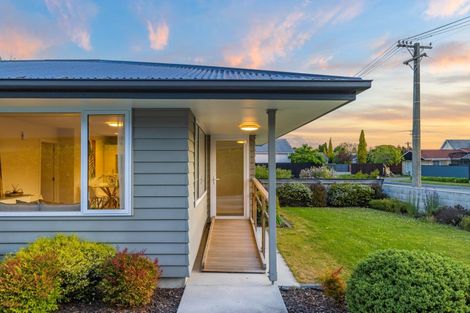 Photo of property in 12 Searells Road, Strowan, Christchurch, 8052