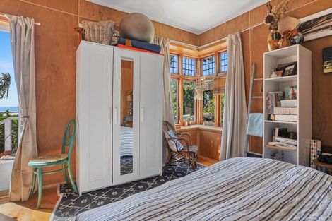 Photo of property in 84 Moncks Spur Road, Redcliffs, Christchurch, 8081