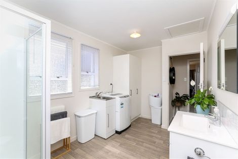 Photo of property in 153 Ngamotu Road, Spotswood, New Plymouth, 4310