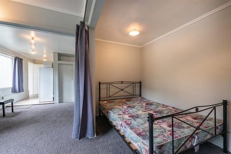 Photo of property in 58 Garden Road, Northland, Wellington, 6012