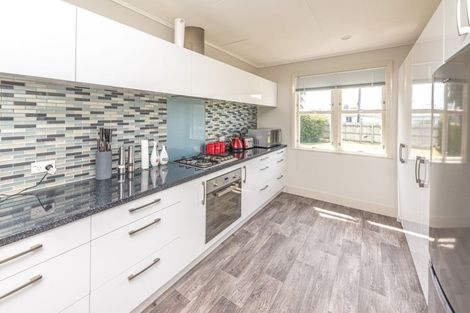 Photo of property in 1 Toi Street, Tawhero, Whanganui, 4501