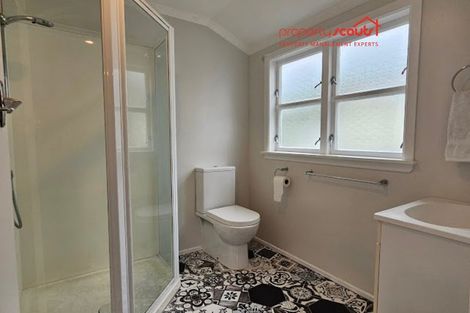 Photo of property in 8 Rimu Street, Waikanae, 5036