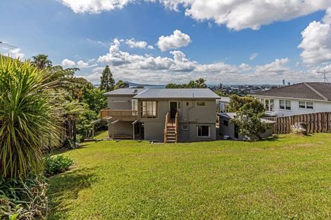 Photo of property in 35 Parr Terrace, Castor Bay, Auckland, 0620