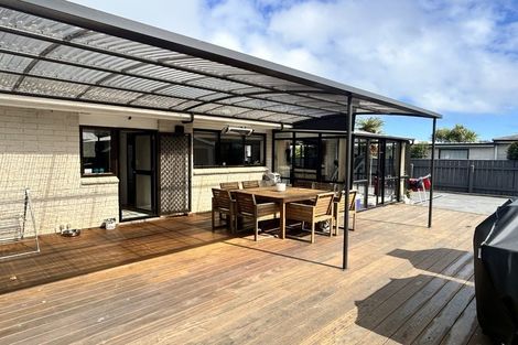 Photo of property in 5 Oriwa Street, Waikanae, 5036