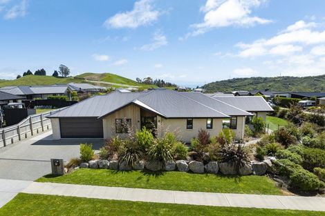 Photo of property in 2 Huntaway Close, Stoke, Nelson, 7011