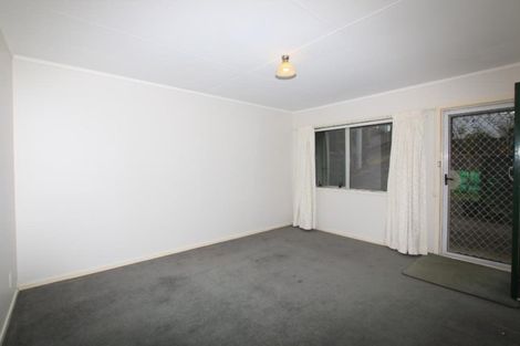 Photo of property in 1/17 Cresta Avenue, Beach Haven, Auckland, 0626