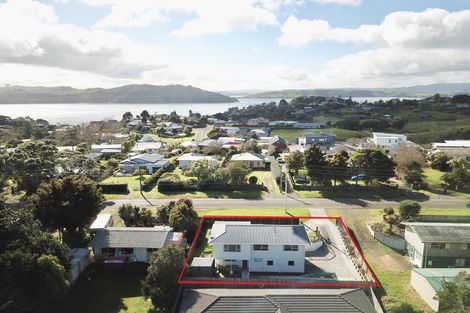 Photo of property in 4 Lorenzen Bay Road, Raglan, 3225