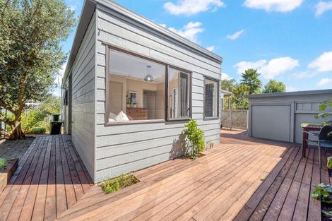 Photo of property in 2/39 Gills Road, Bucklands Beach, Auckland, 2014
