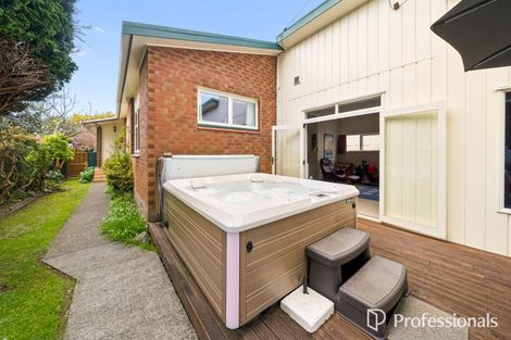 Photo of property in 3 York Avenue, Manor Park, Lower Hutt, 5019