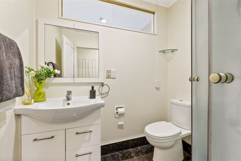 Photo of property in 4/17 Neta Grove, Henderson, Auckland, 0612