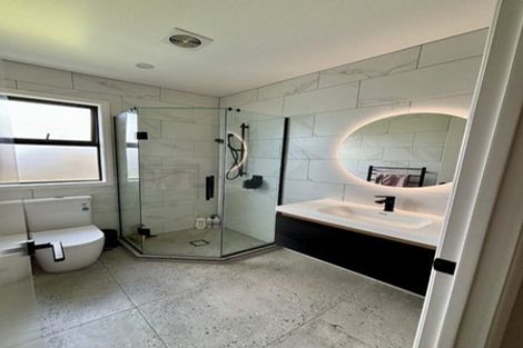 Photo of property in 18 Awatira Drive, Papamoa Beach, Papamoa, 3118