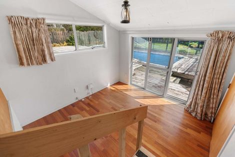 Photo of property in 9 Cockayne Crescent, Sunnynook, Auckland, 0620