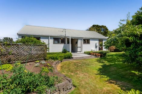 Photo of property in 301 Mangorei Road, Merrilands, New Plymouth, 4312