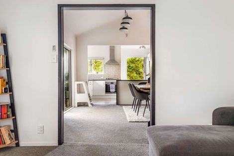 Photo of property in 11 Beaudine Avenue, Glenfield, Auckland, 0629