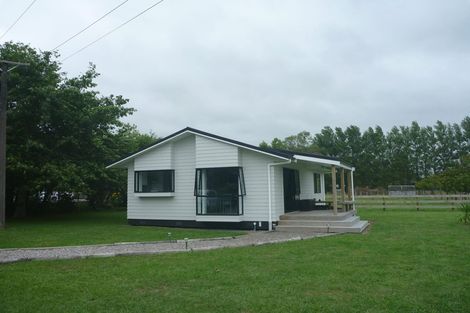 Photo of property in 146 Boord Crescent, Kumeu, 0891