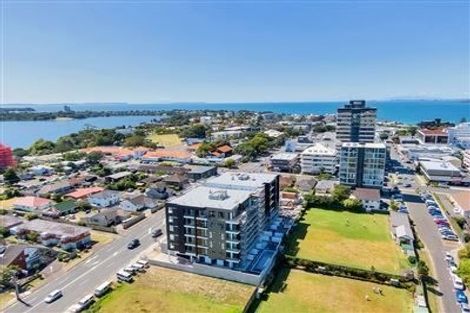 Photo of property in Frank Sargeson Apts, 502/80 Anzac Street, Takapuna, Auckland, 0622