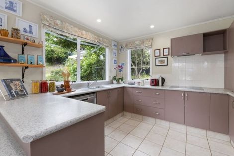 Photo of property in 89 Taylor Terrace, Tawa, Wellington, 5028