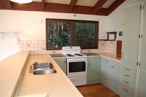 Photo of property in 27 Burns Road, Hospital Hill, Napier, 4110