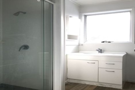 Photo of property in 13 Laser Place, Bayview, Auckland, 0629