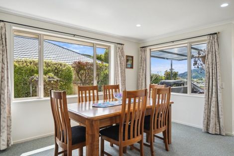 Photo of property in 19 Ranui Street, Waikawa, Picton, 7220