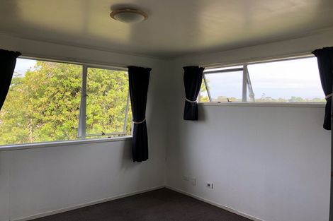 Photo of property in 27 Lisa Rise, Half Moon Bay, Auckland, 2012