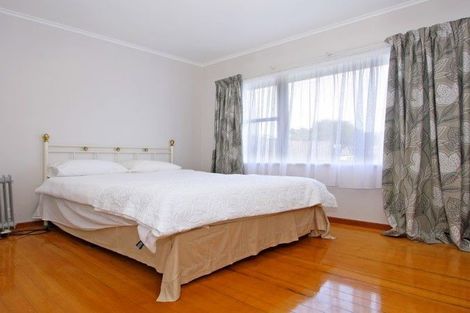 Photo of property in 10 Thompson Terrace, Manurewa, Auckland, 2102