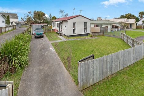 Photo of property in 18 Solveig Place, Randwick Park, Auckland, 2105