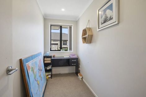 Photo of property in 48 Magnolia Drive, Westown, New Plymouth, 4310